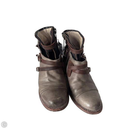 Boots Ankle Flats By Freebird In Brown & Grey, Size: 8