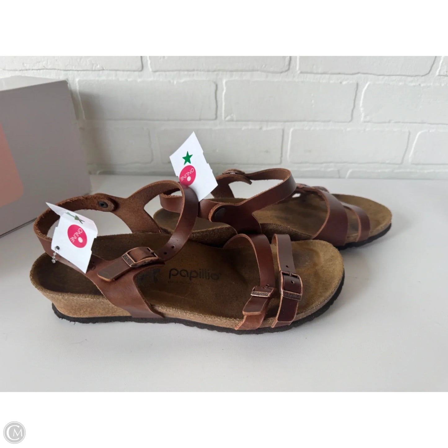 Sandals Flats By Cmb In Brown, Size: 9