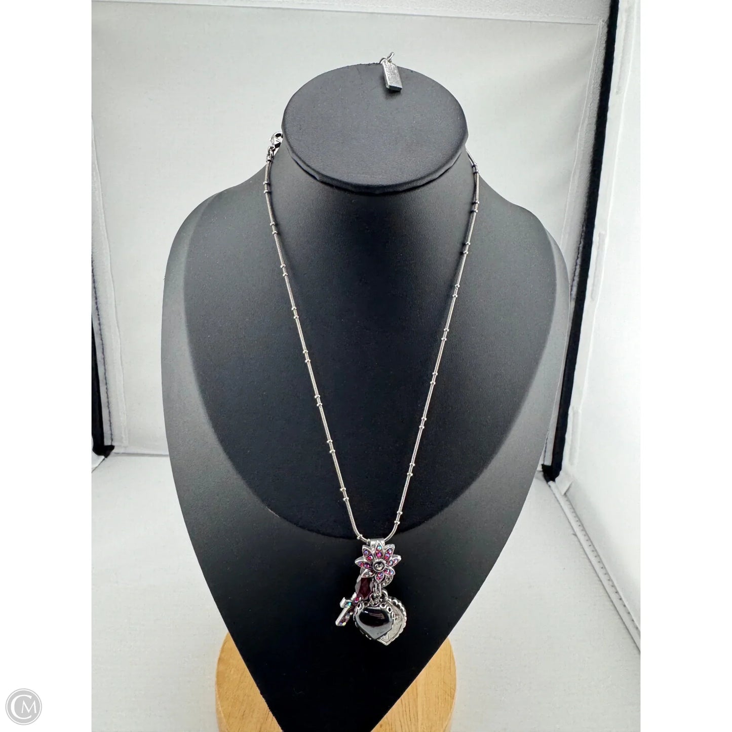 Necklace Charm By Clothes Mentor