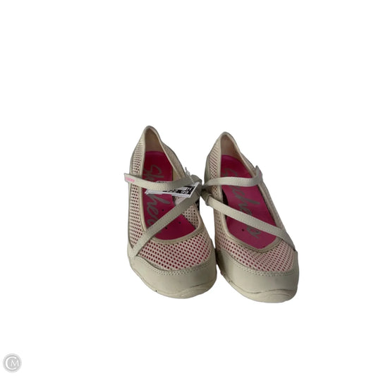 Shoes Flats By Skechers In Cream, Size: 6.5