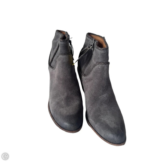 Boots Ankle Heels By Sofft In Grey, Size: 7.5