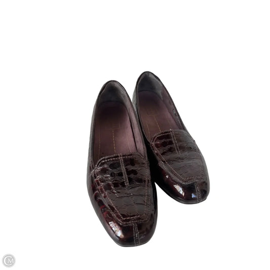 Shoes Flats By Clarks In Brown, Size: 8