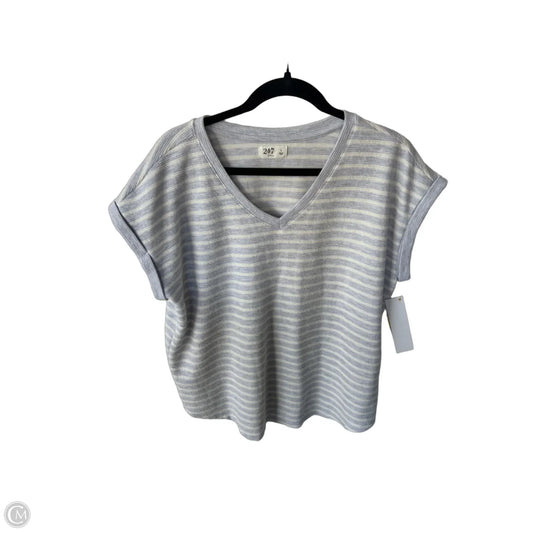 Top Short Sleeve By Maurices In Grey & White, Size: L