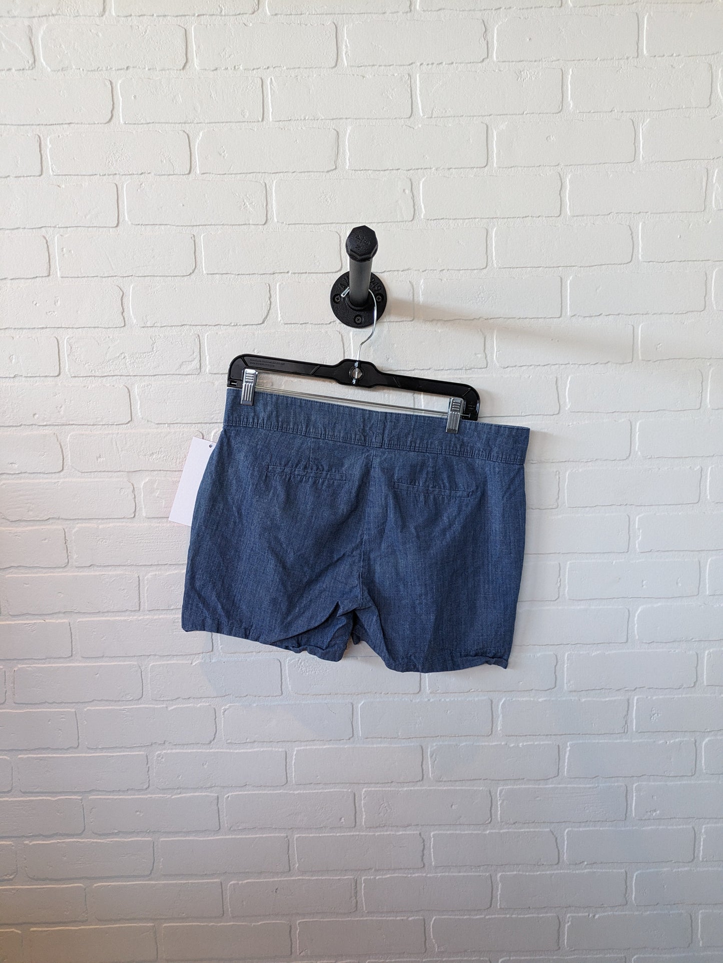 Shorts By Isaac Mizrahi  Size: 6
