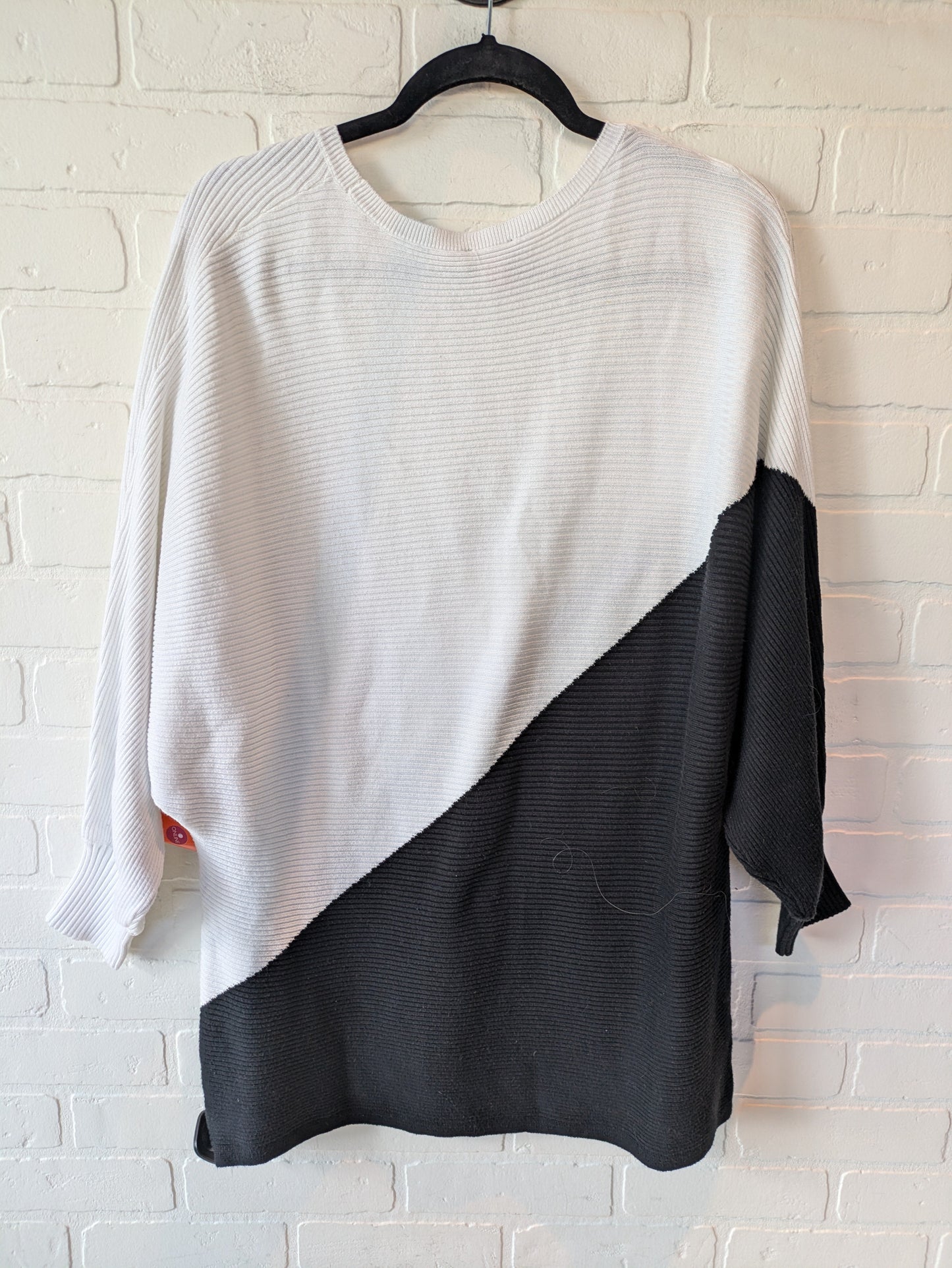 Sweater By Vince Camuto In White Black, Size: L