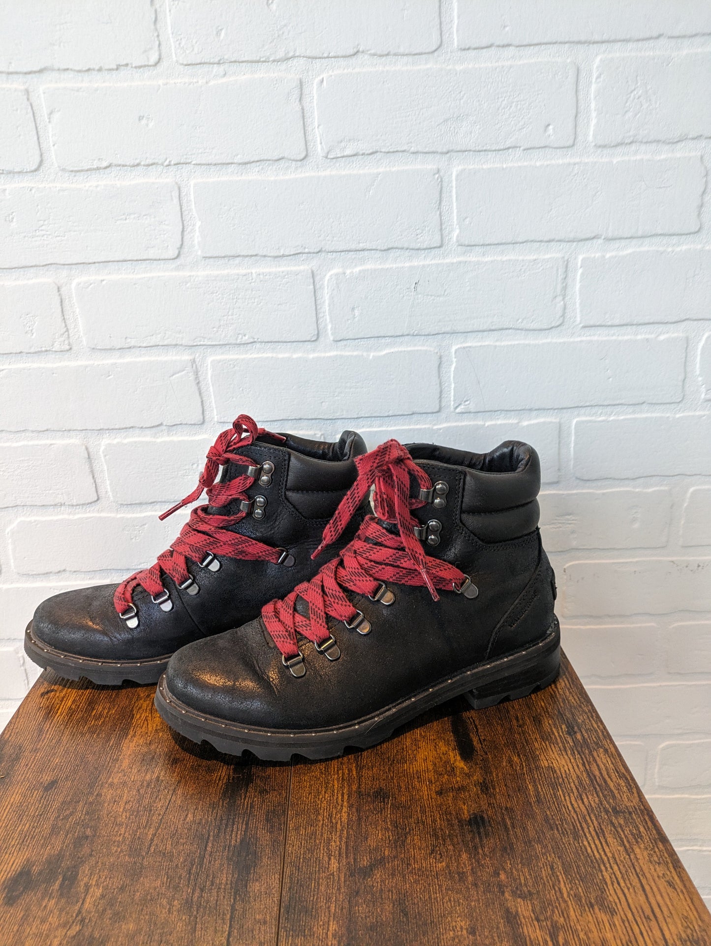 Boots Combat By Sorel  Size: 10