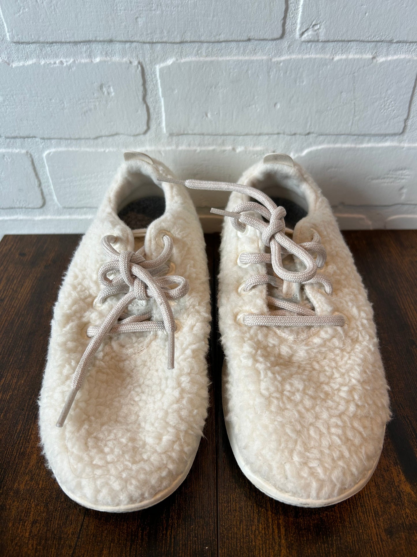 Shoes Sneakers By Allbirds  Size: 6