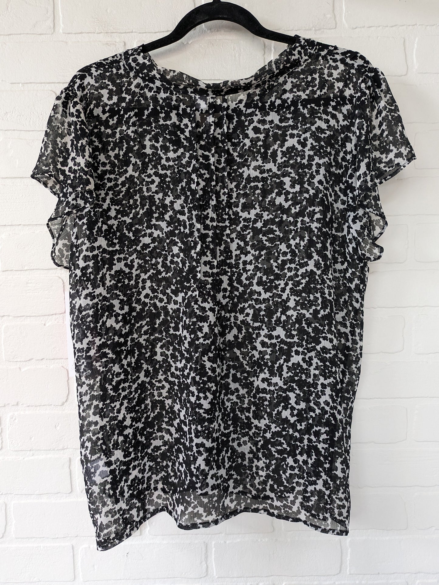 Top Short Sleeve By Elle  Size: Xl