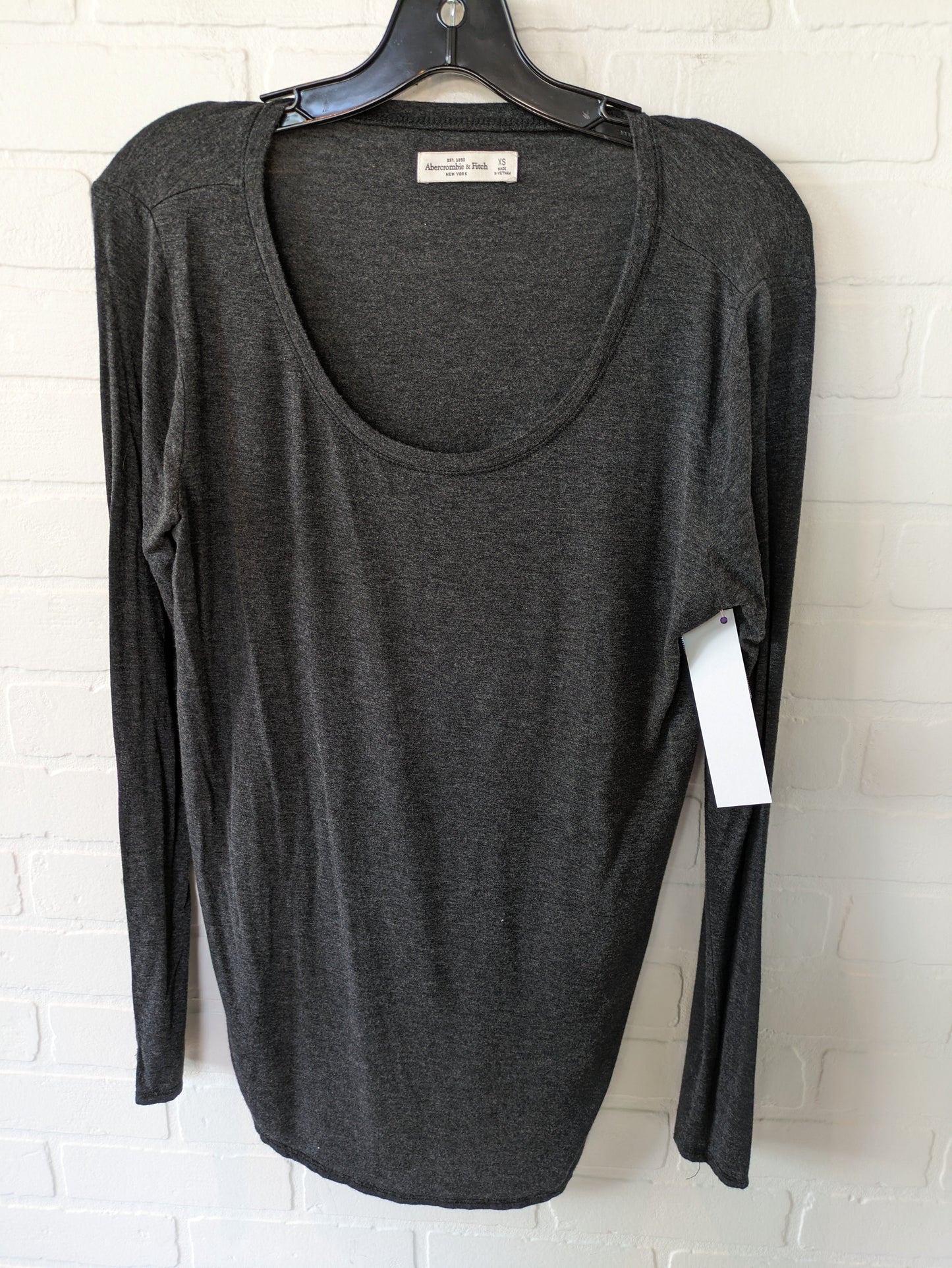 Top Long Sleeve Basic By Abercrombie And Fitch  Size: Xs