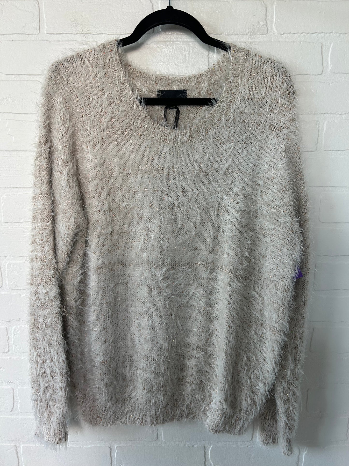 Sweater By Jeans By Buffalo  Size: Xl