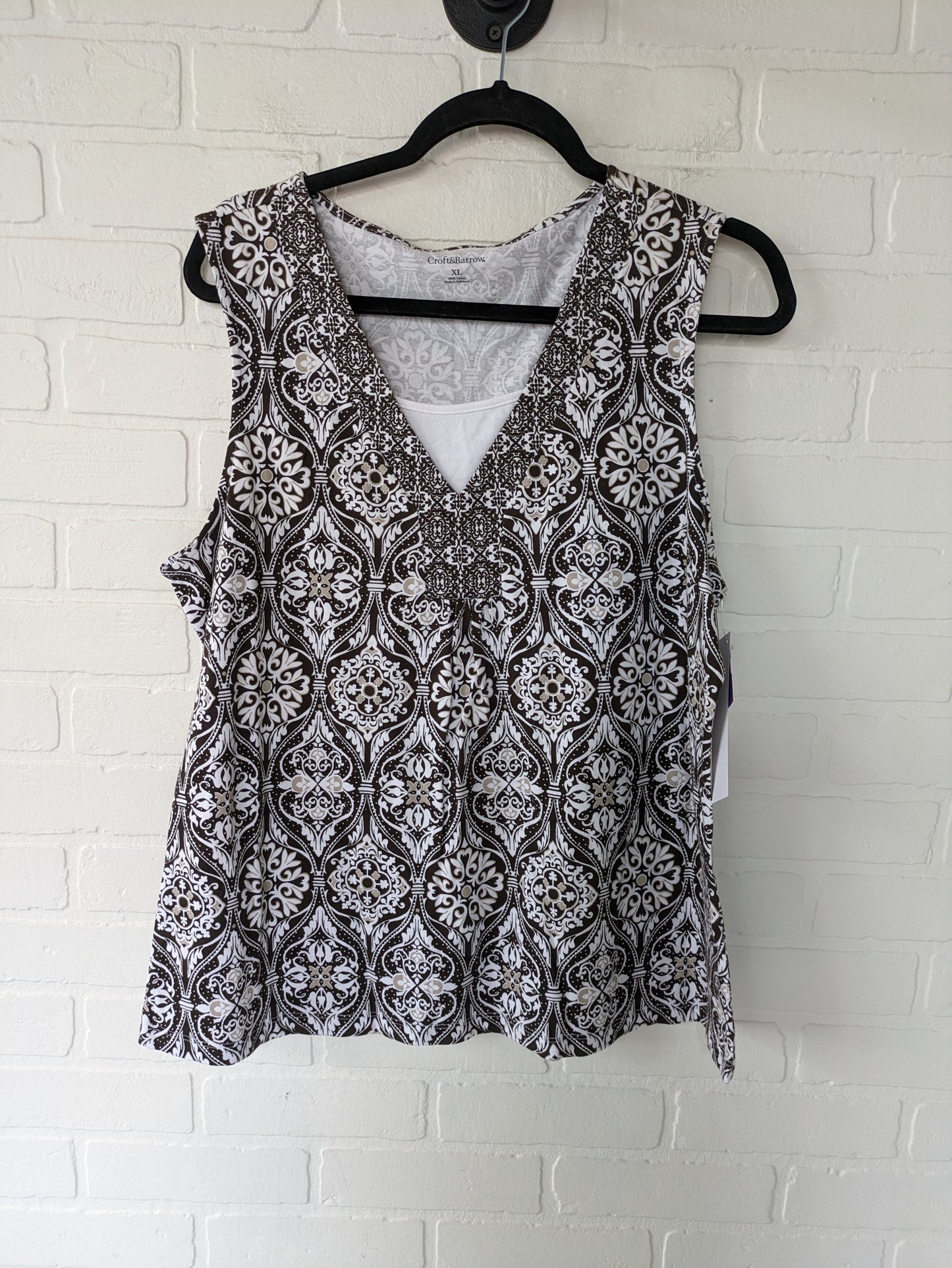 Brown & White Top Sleeveless Croft And Barrow, Size Xl