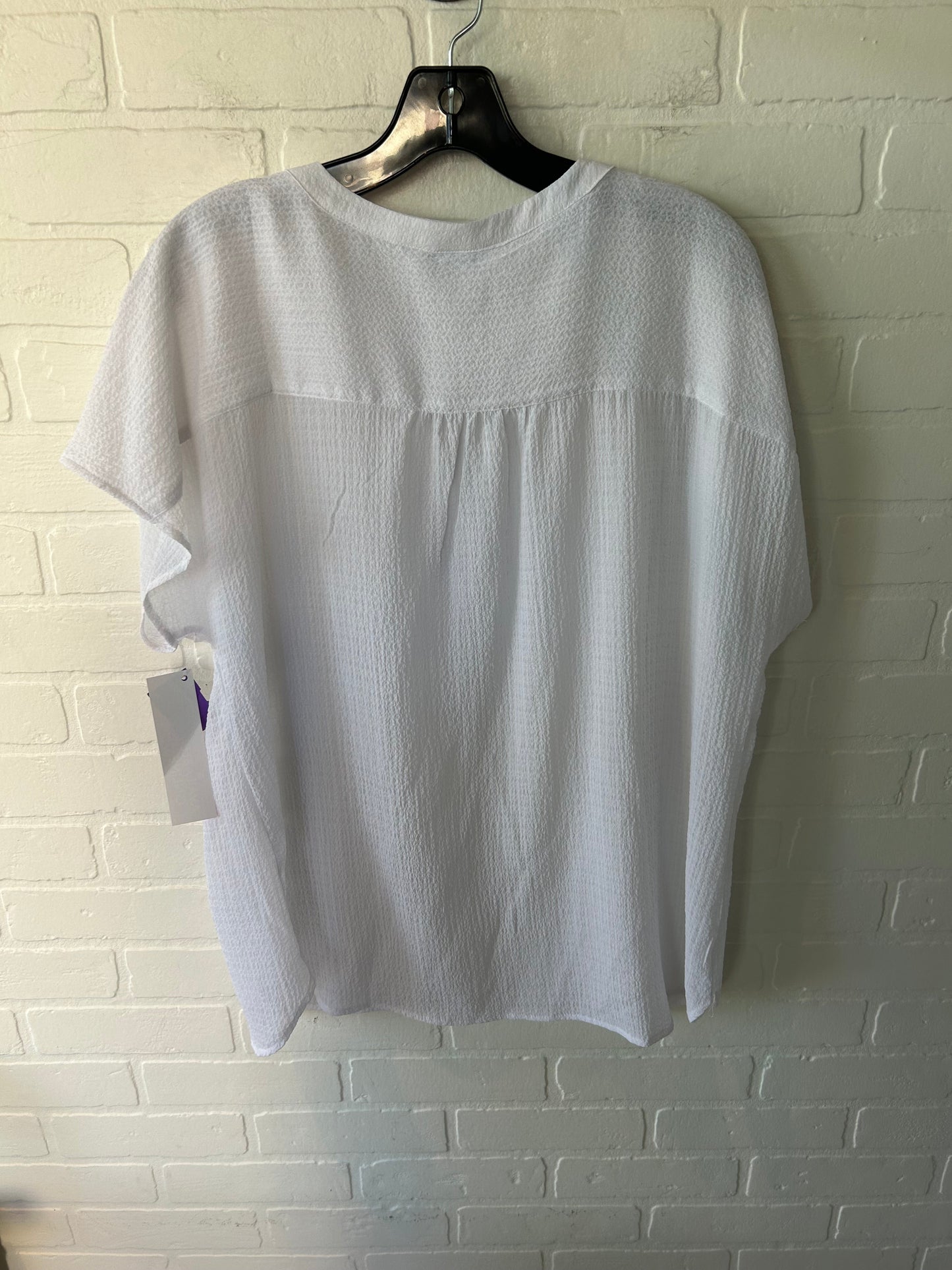 Top Short Sleeve By Christopher And Banks In White, Size: Xl