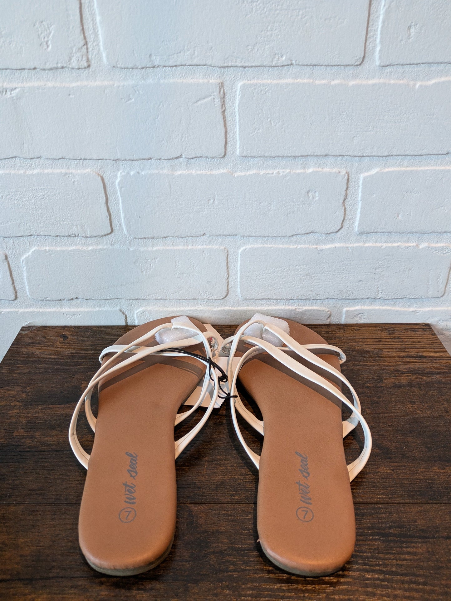 White Sandals Flats Wet Seal, Size 7