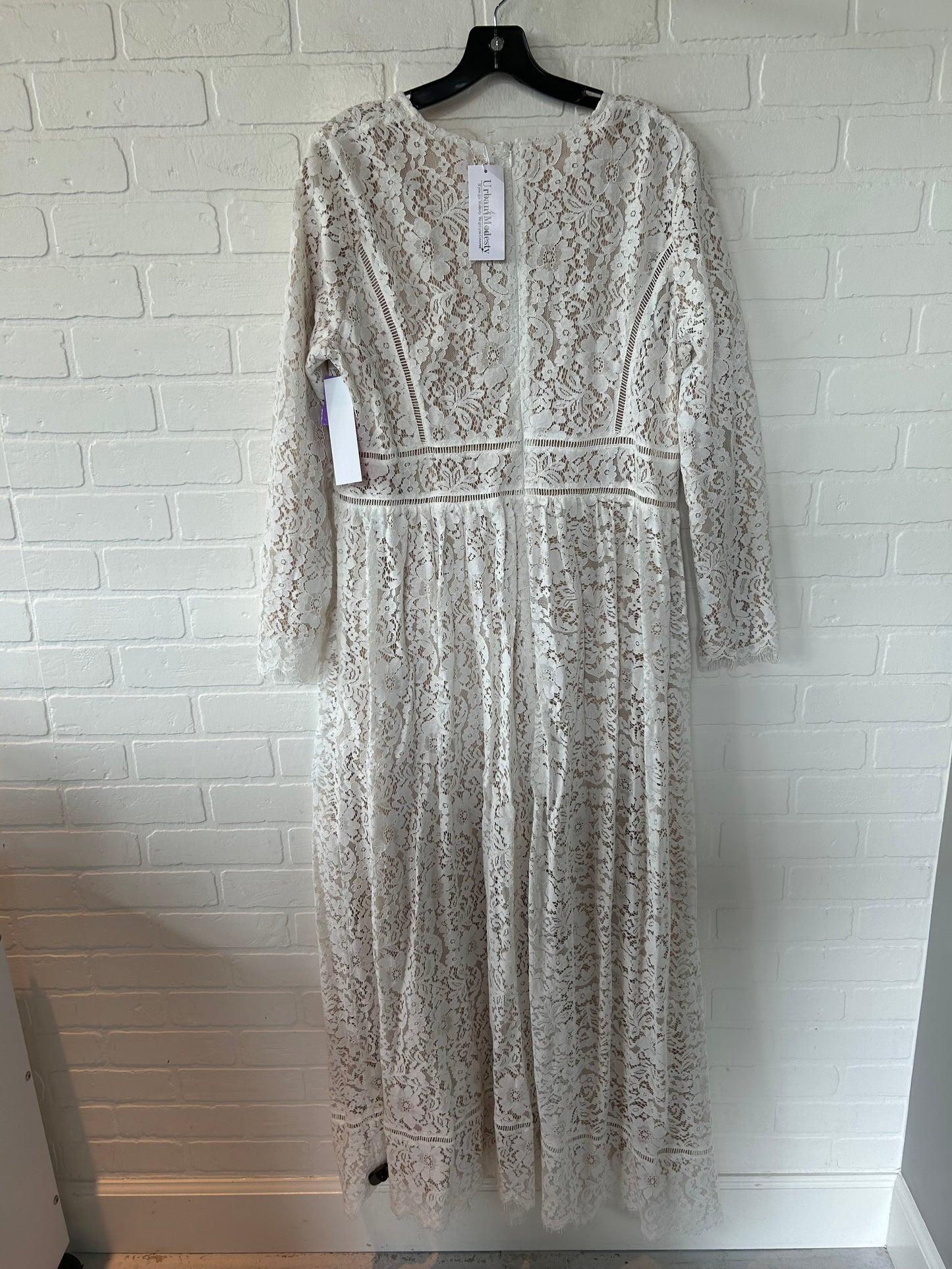 White Dress Party Long Clothes Mentor, Size 1x