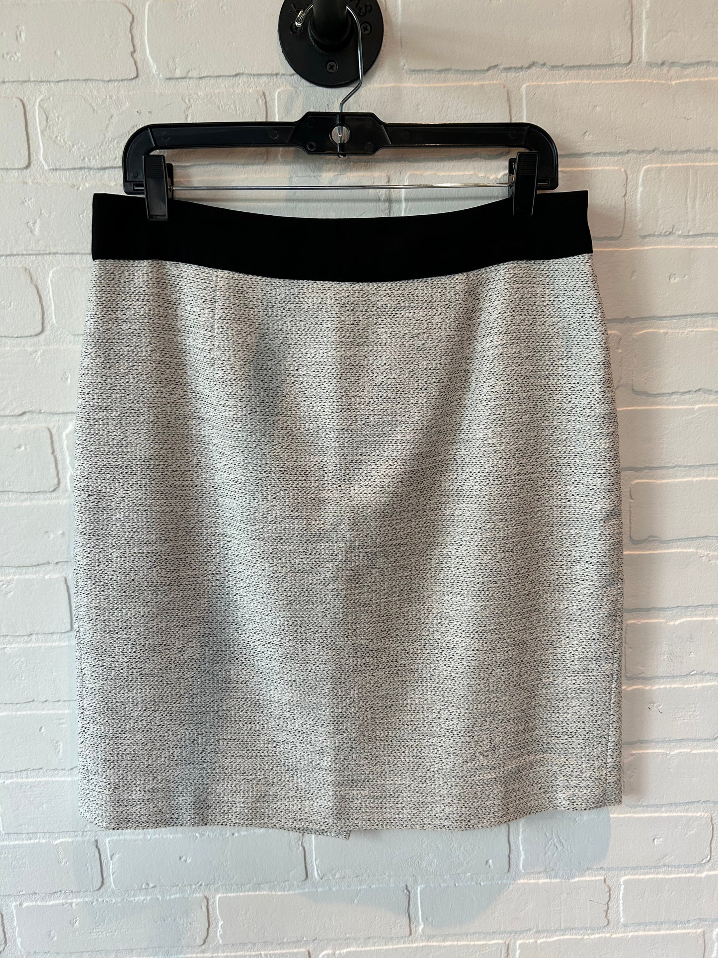 Black & Grey Skirt Mini & Short Banana Republic, Size 10