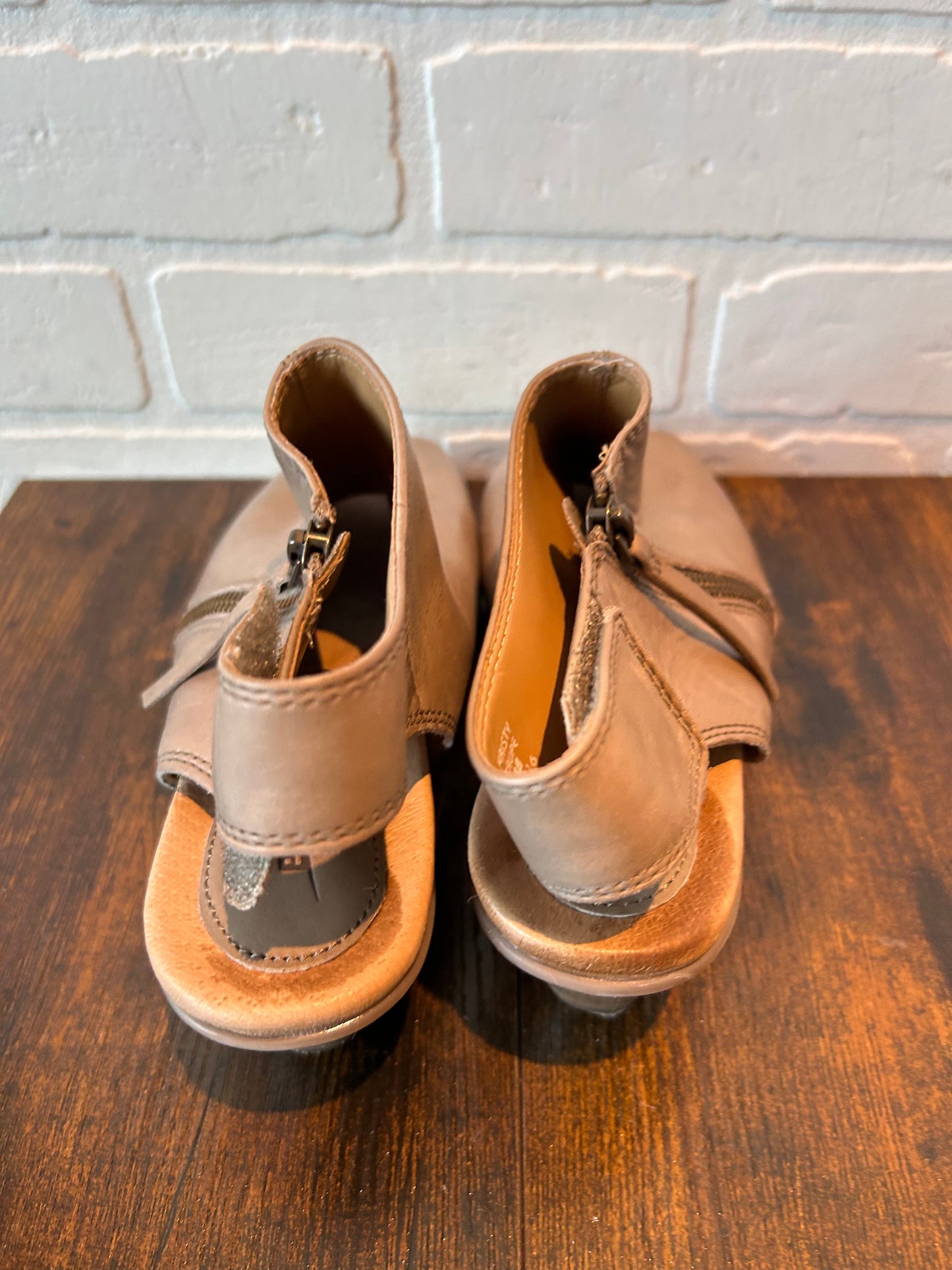Brown Sandals Heels Block Earth, Size 8
