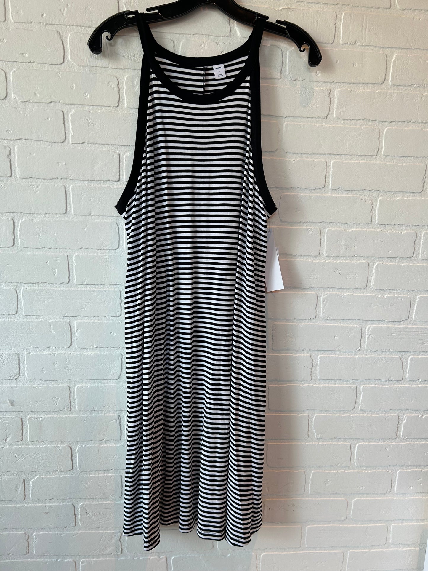Black & White Dress Casual Short Old Navy, Size Xl