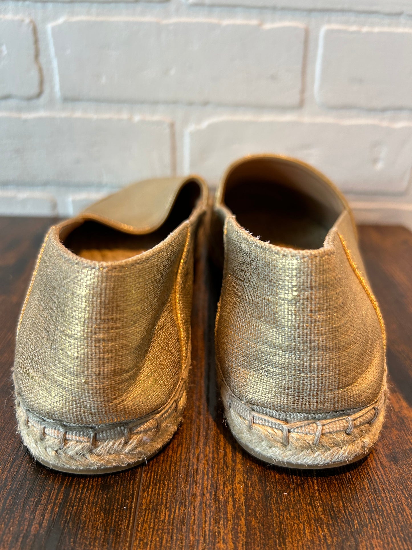 Gold Sandals Flats Banana Republic, Size 9