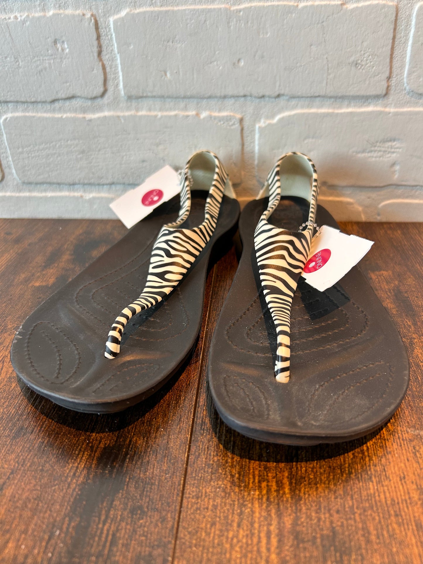 Black Sandals Flats Crocs, Size 5