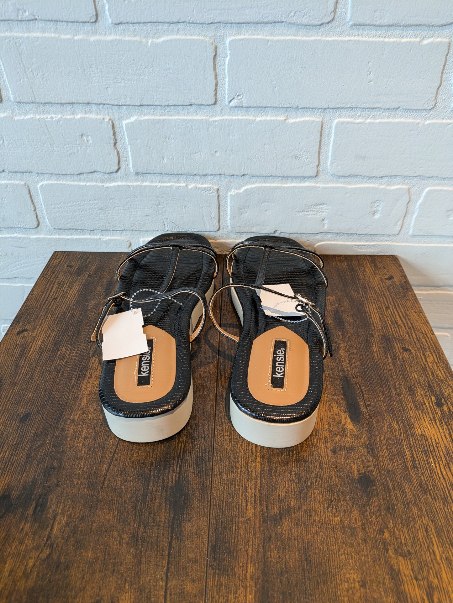 Black Sandals Flats Kensie, Size 8.5