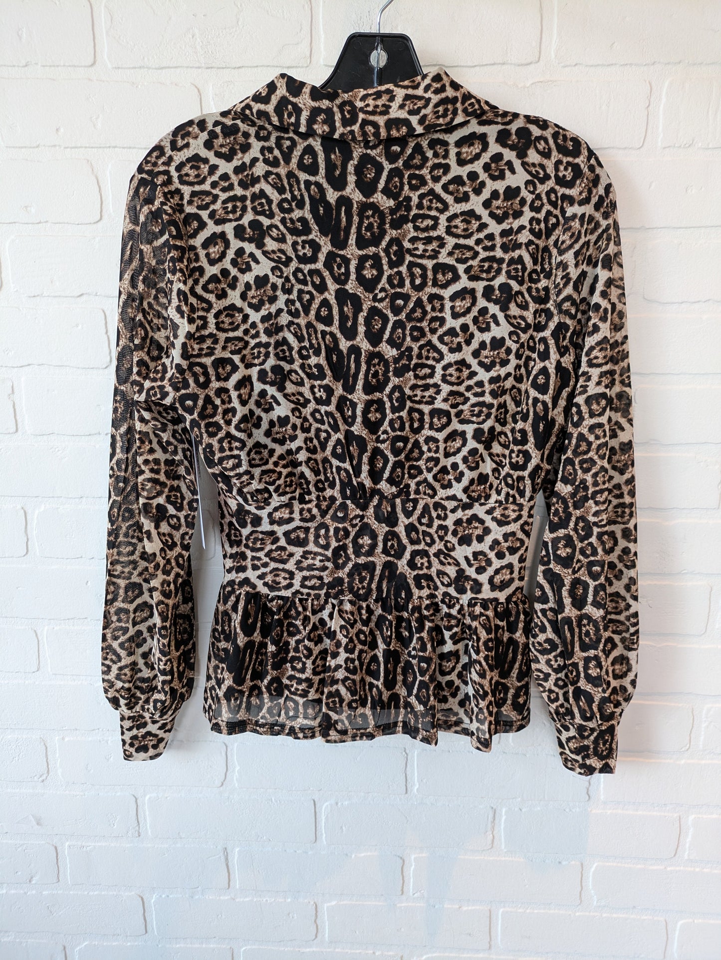 Animal Print Top Long Sleeve Clothes Mentor, Size M