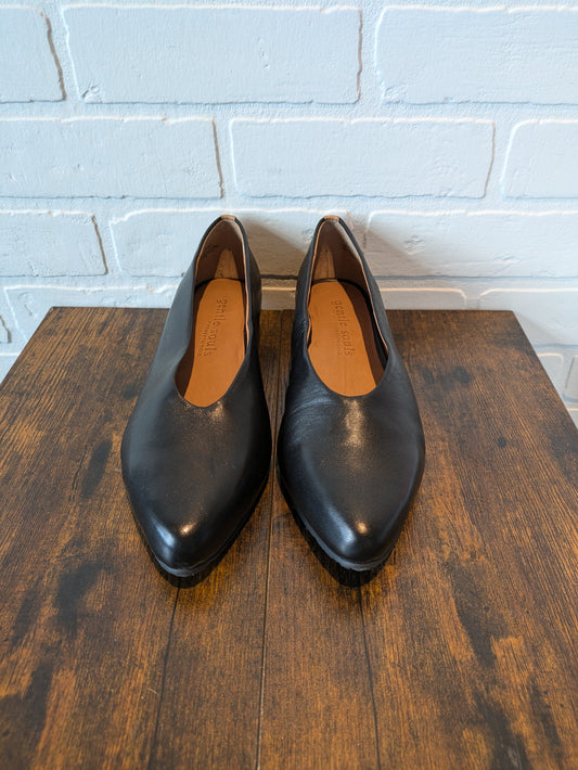 Black Shoes Flats Gentle Souls, Size 8
