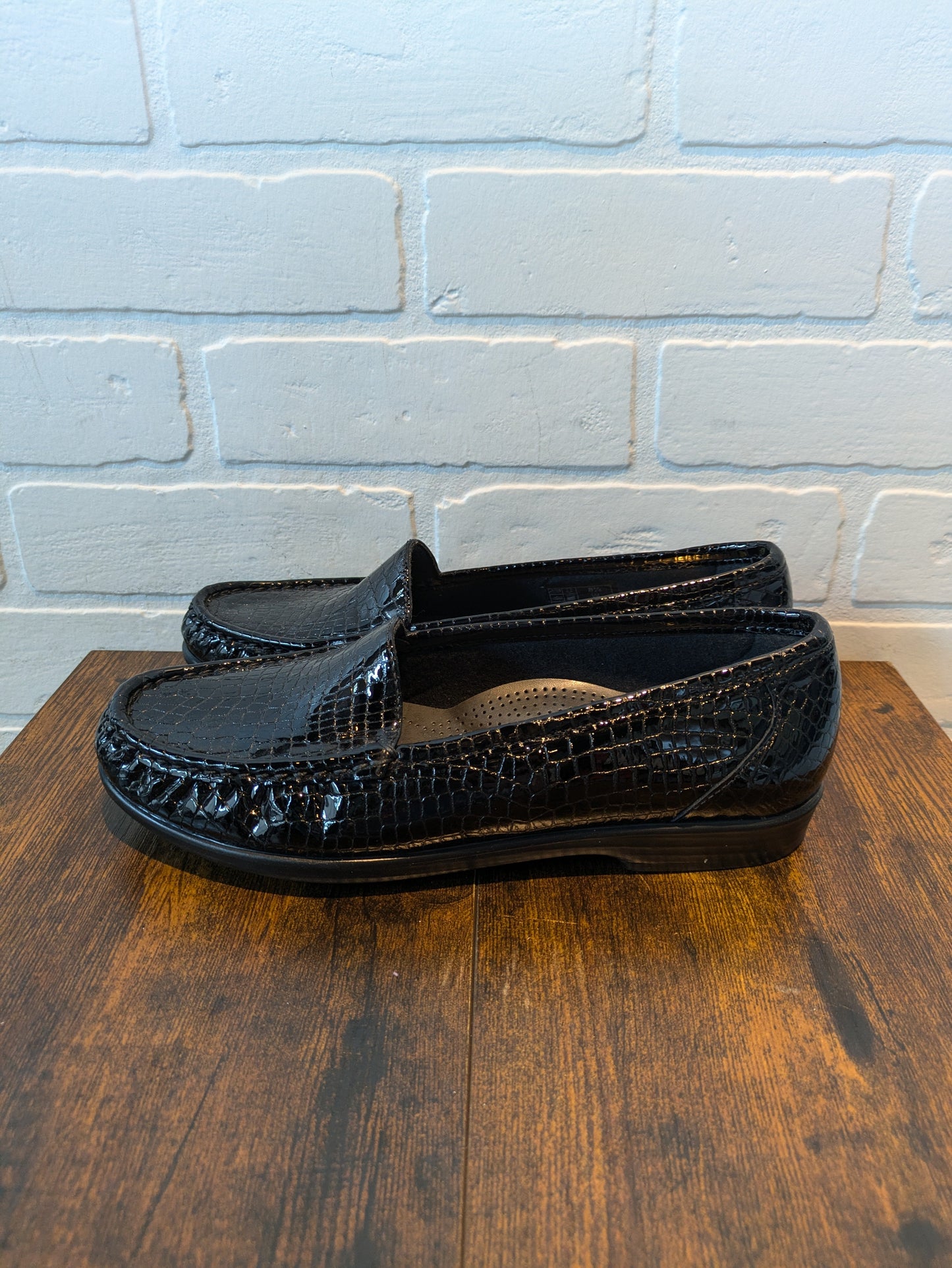 Black Shoes Flats Sas, Size 8.5