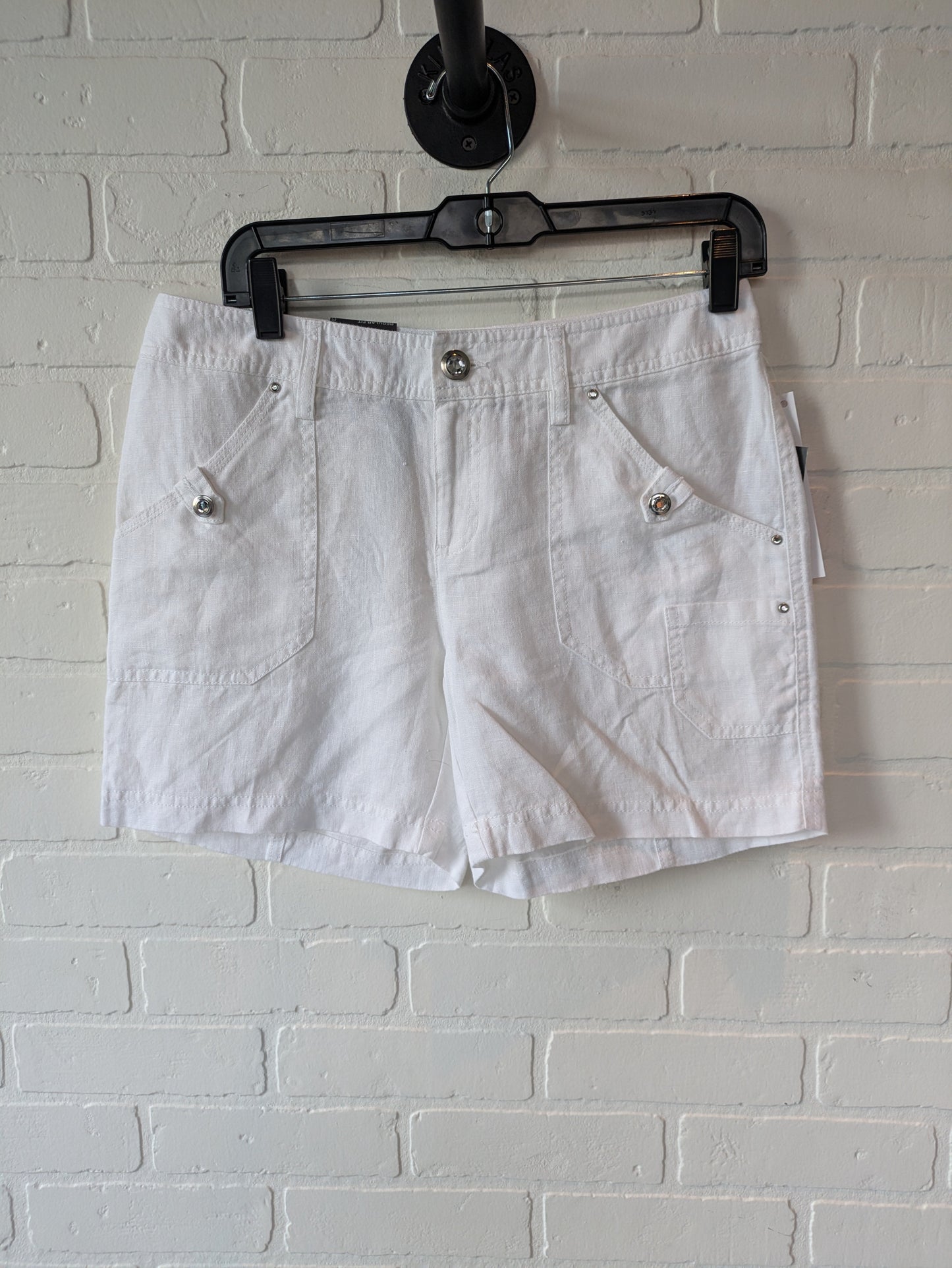 White Shorts Inc, Size 6