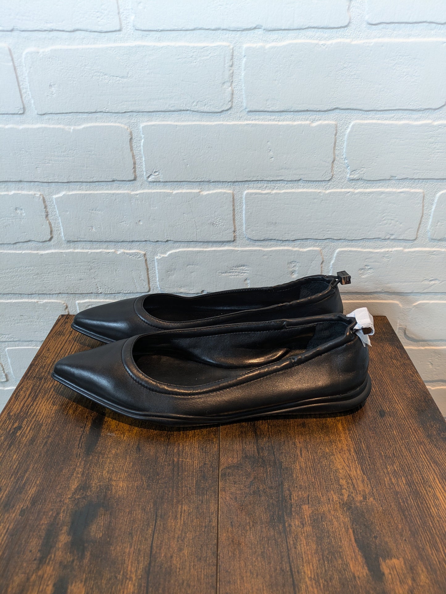 Black Shoes Flats Vince Camuto, Size 10