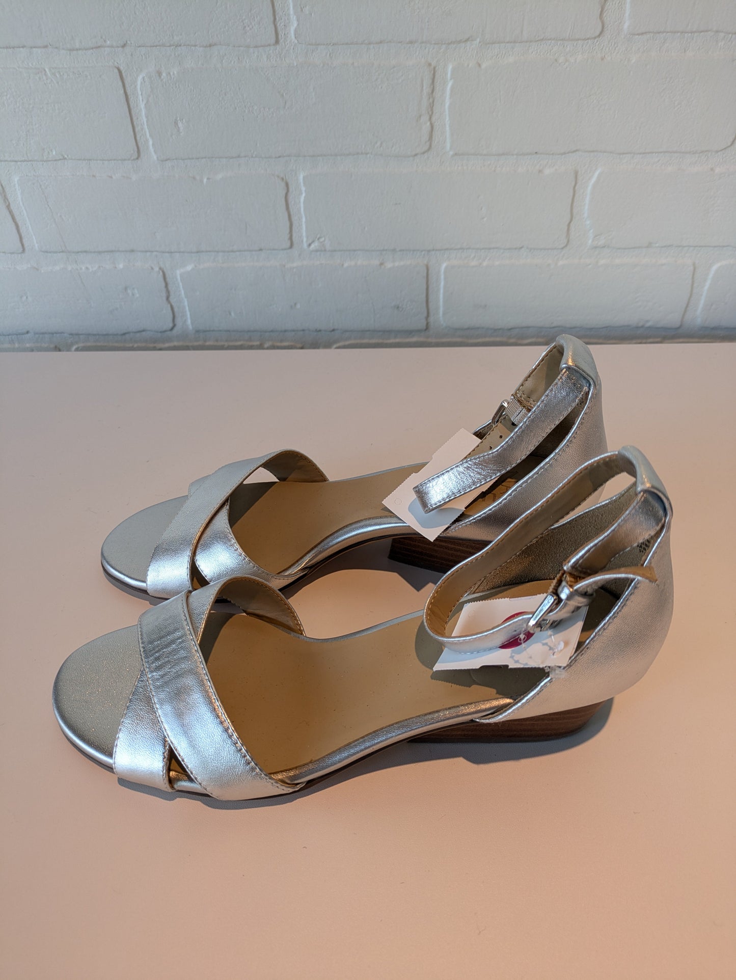 Sandals Heels Kitten By Naturalizer In Silver, Size: 7.5