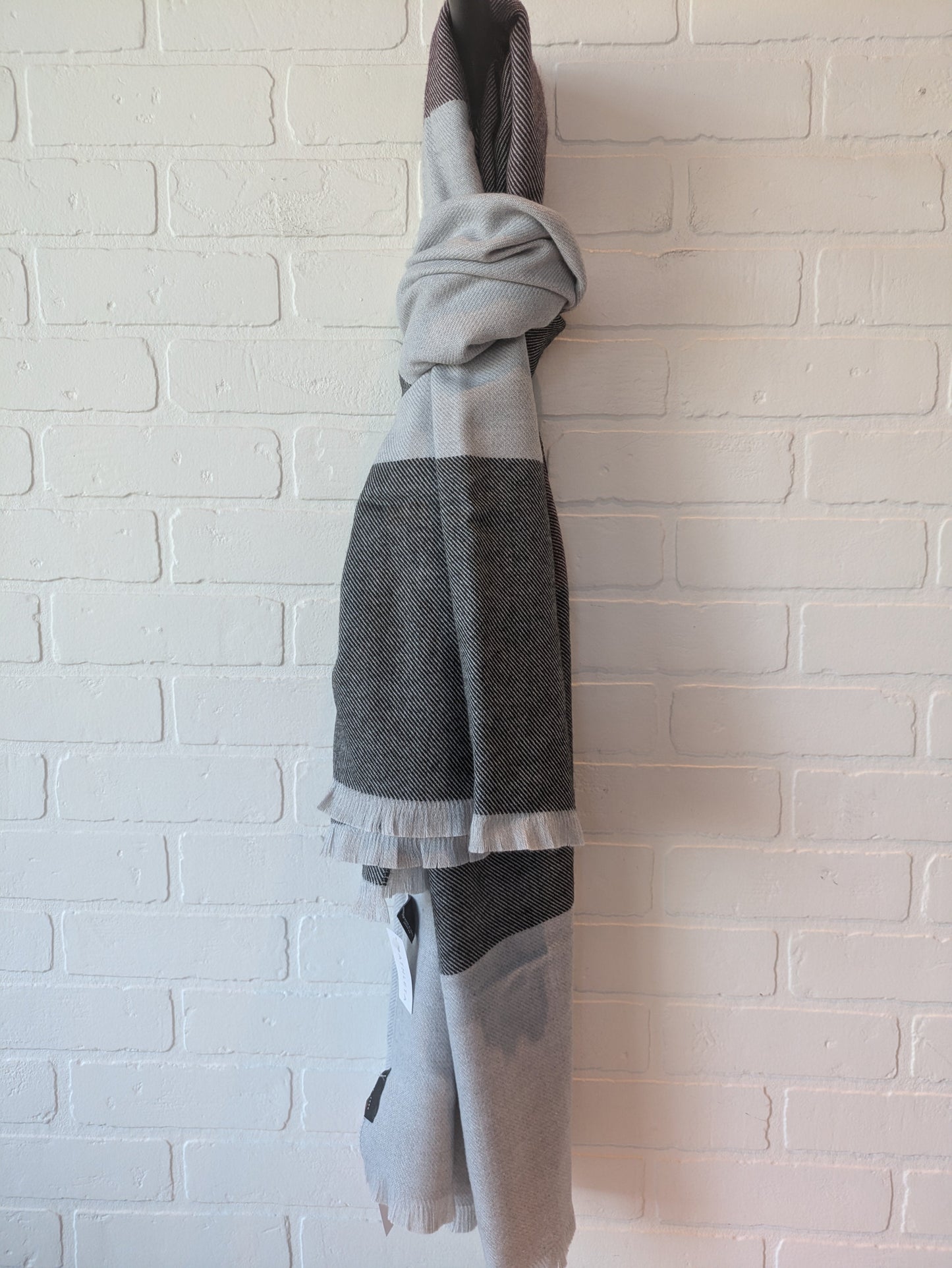 Scarf Winter By Clothes Mentor In Grey