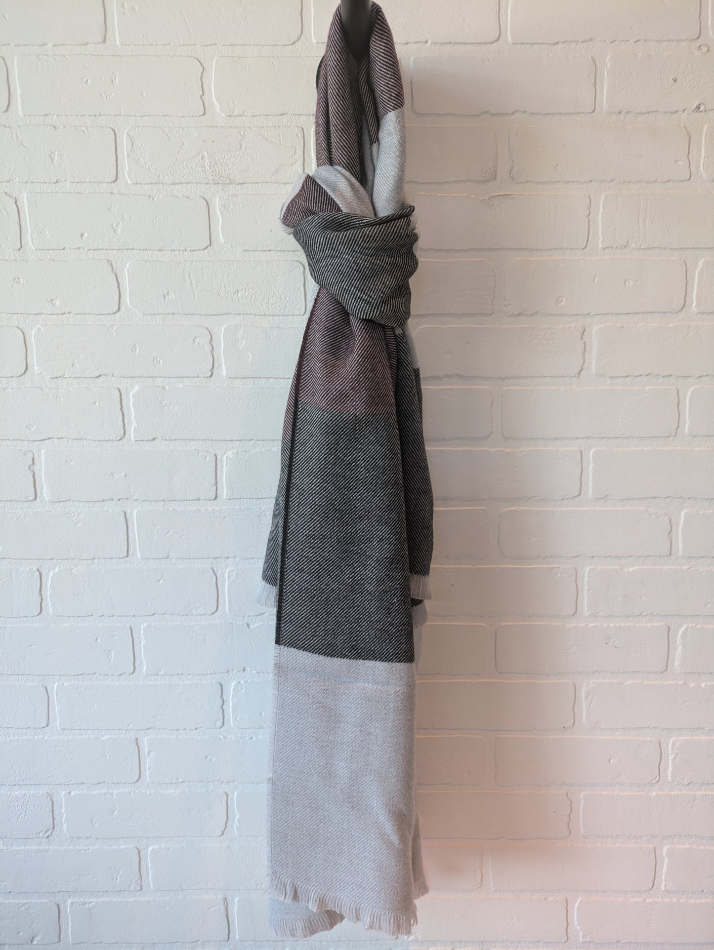 Scarf Winter By Clothes Mentor In Grey