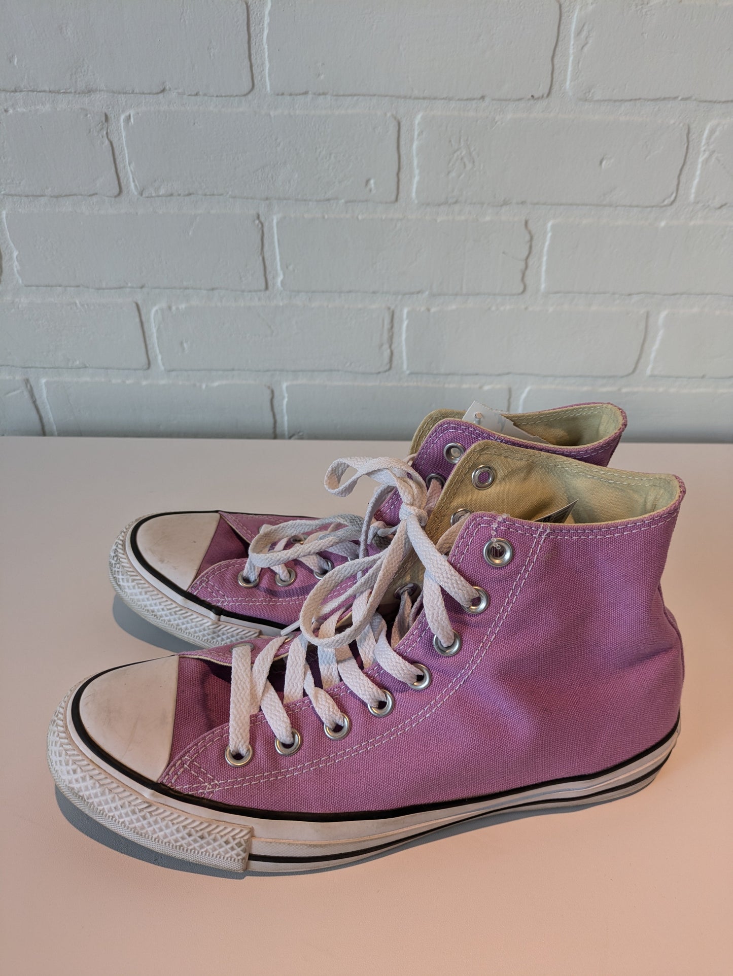 Shoes Sneakers By Converse In Purple, Size: 9.5