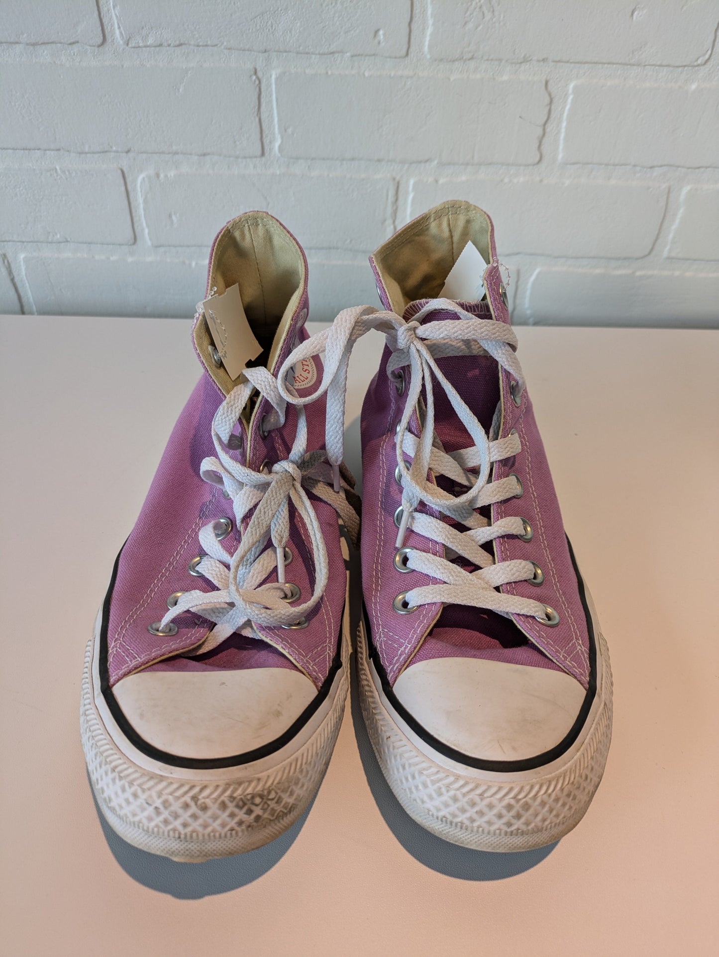 Shoes Sneakers By Converse In Purple, Size: 9.5