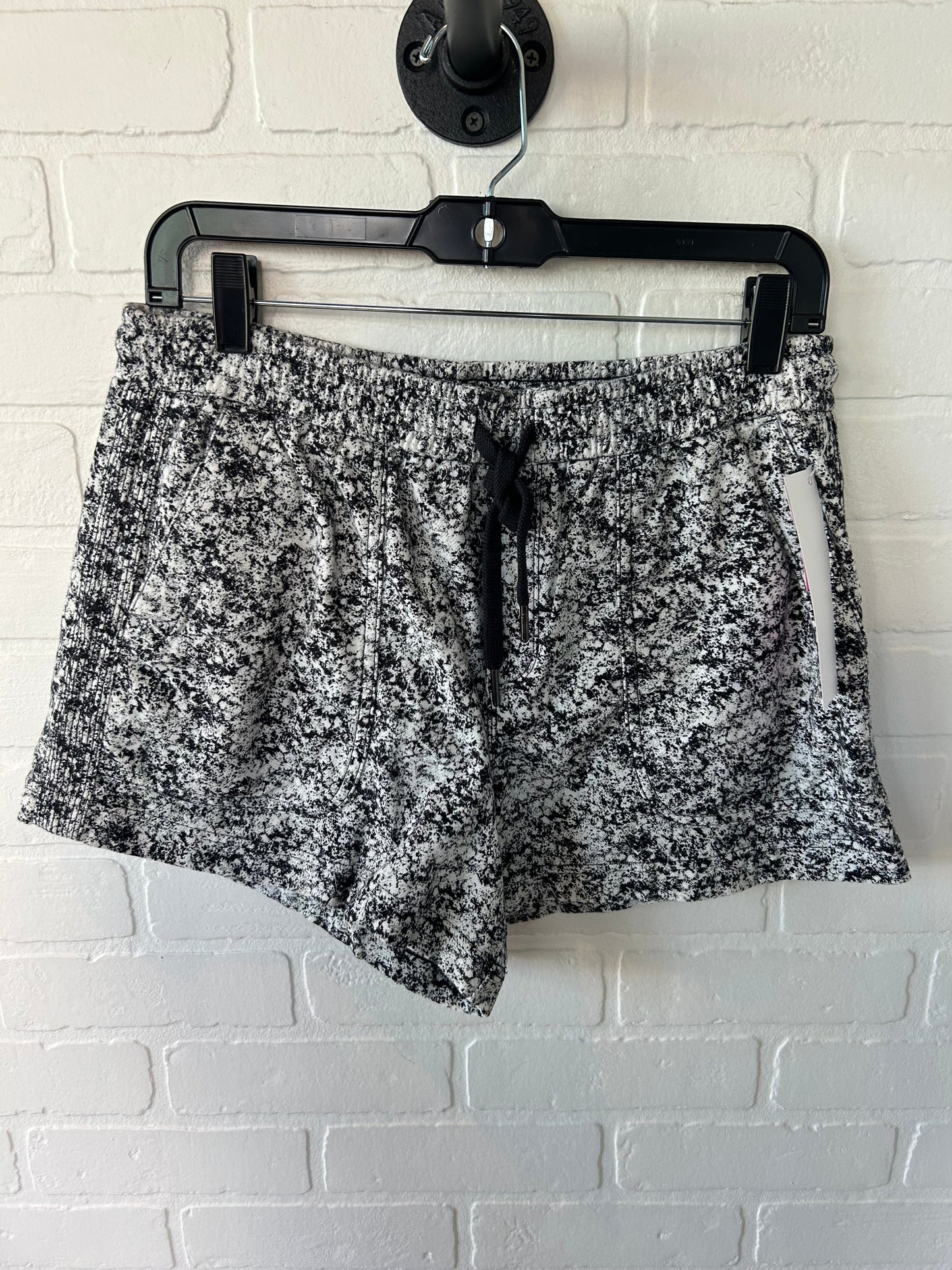 Athletic Shorts By Athleta In Black & White, Size: 8