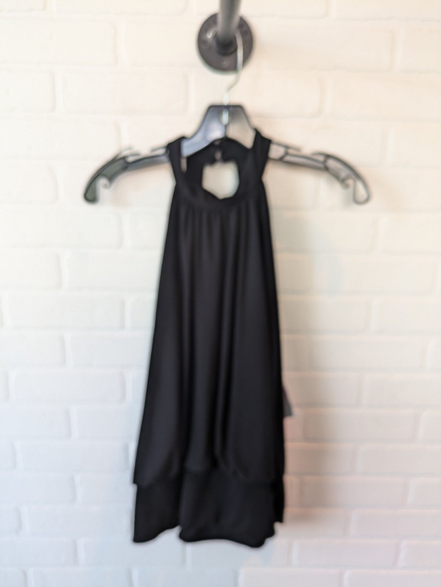 Top Sleeveless By Express In Black, Size: Xl