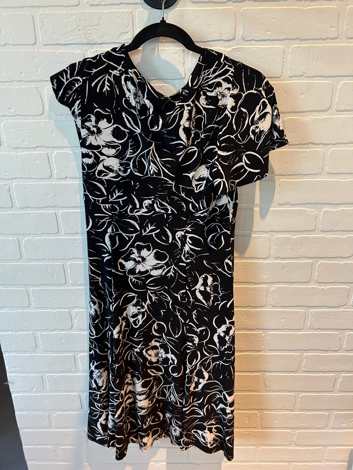 Dress Casual Midi By Chaps In Black & White, Size: M