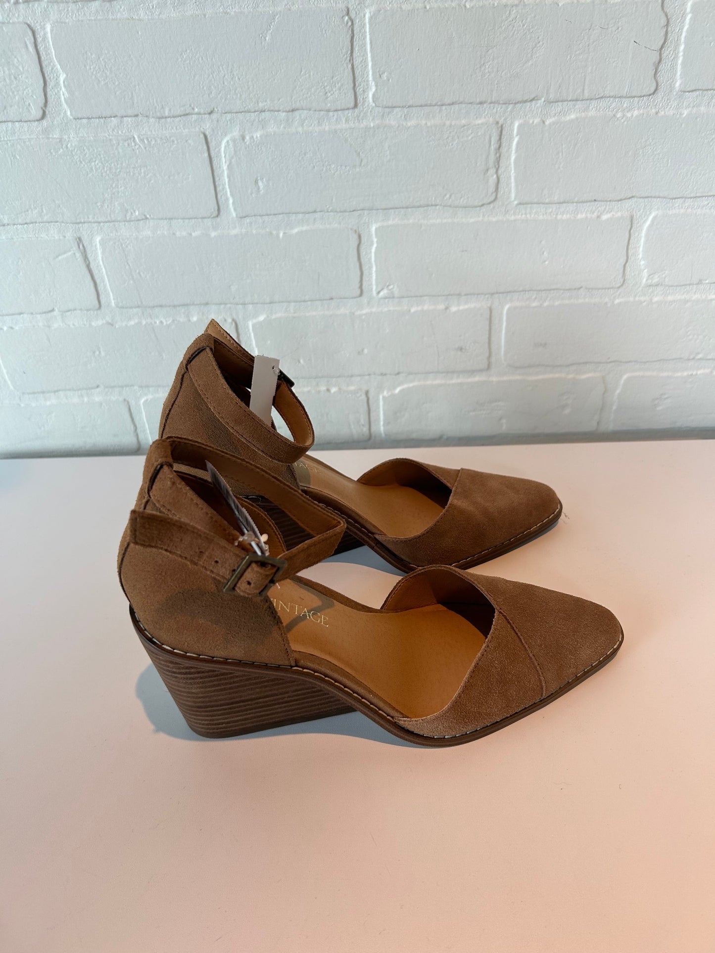 Shoes Heels Block By Crown Vintage In Tan, Size: 9