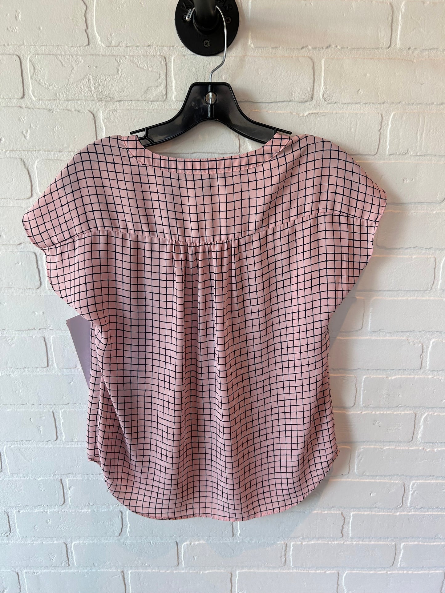 Top Short Sleeve By Banana Republic In Pink, Size: Xs