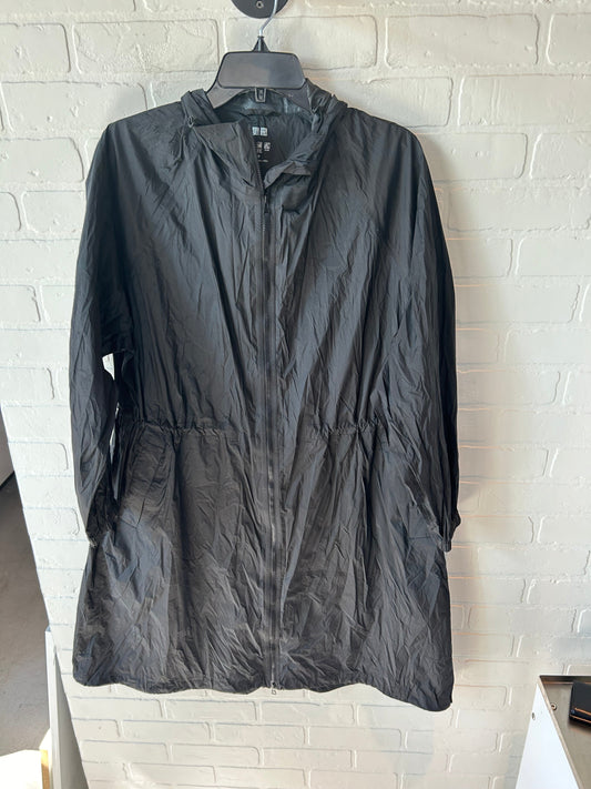 Coat Raincoat By Uniqlo In Black, Size: M