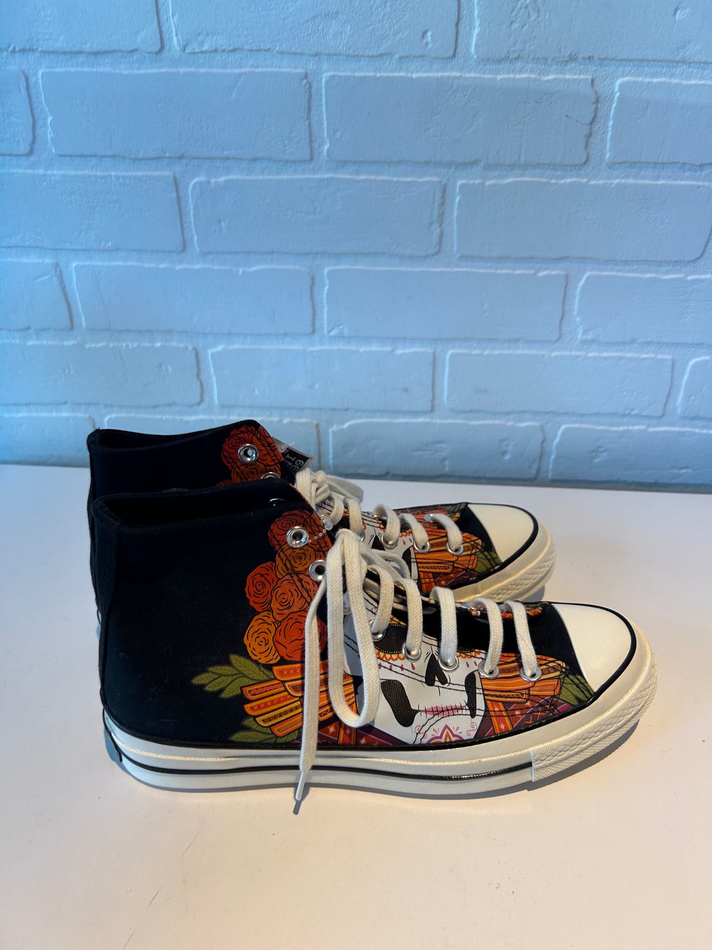 Shoes Sneakers By Converse In Black & Orange, Size: 11