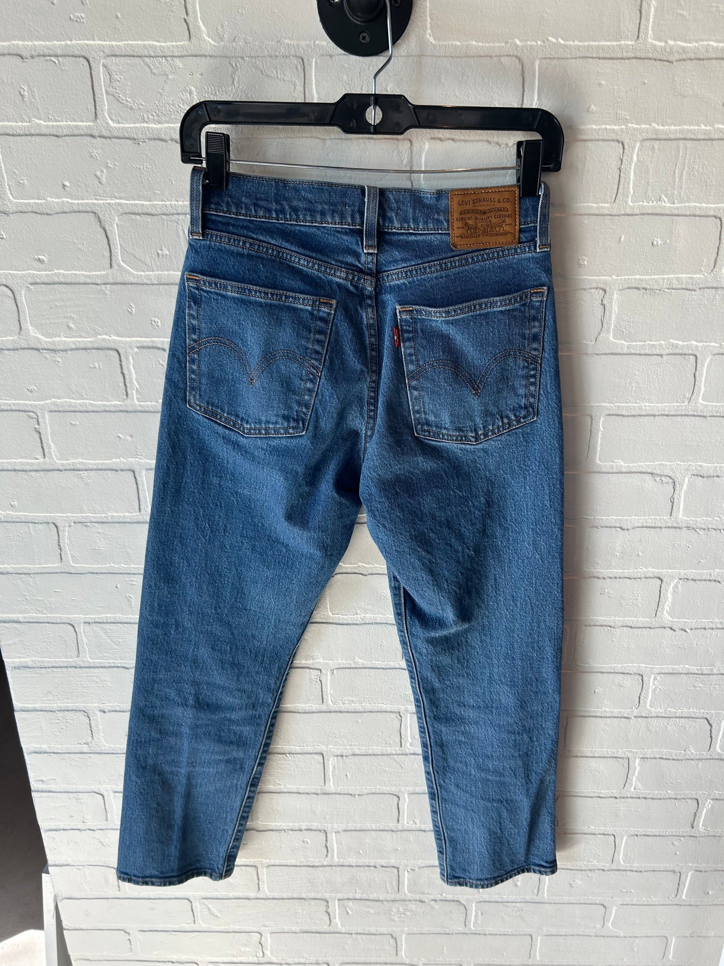 Jeans Straight By Levis In Blue Denim, Size: 2