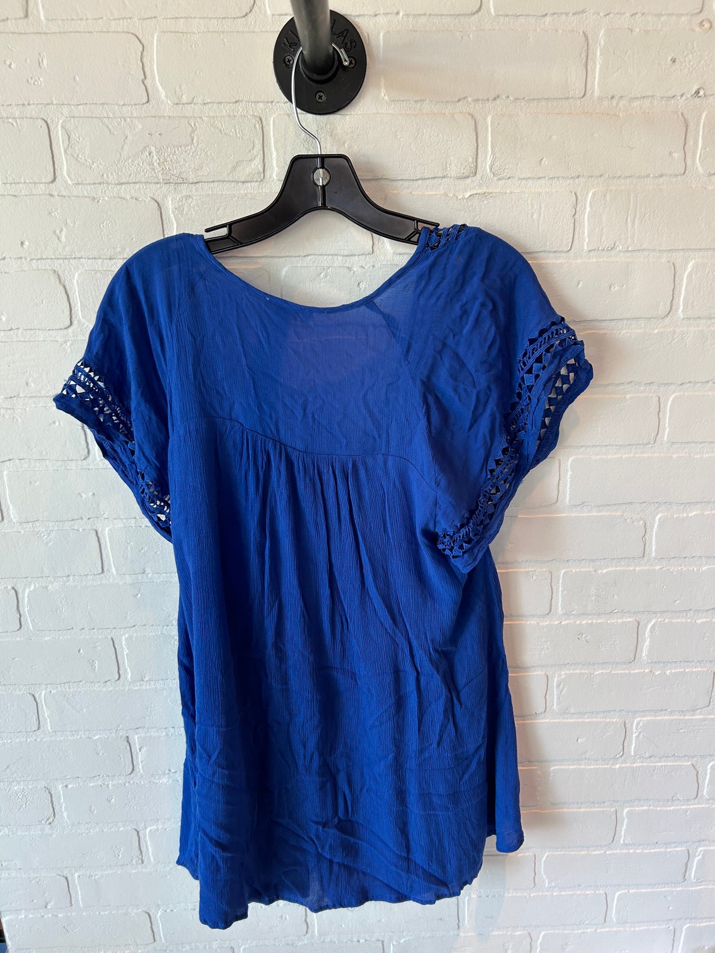 Top Short Sleeve By Umgee In Blue, Size: S