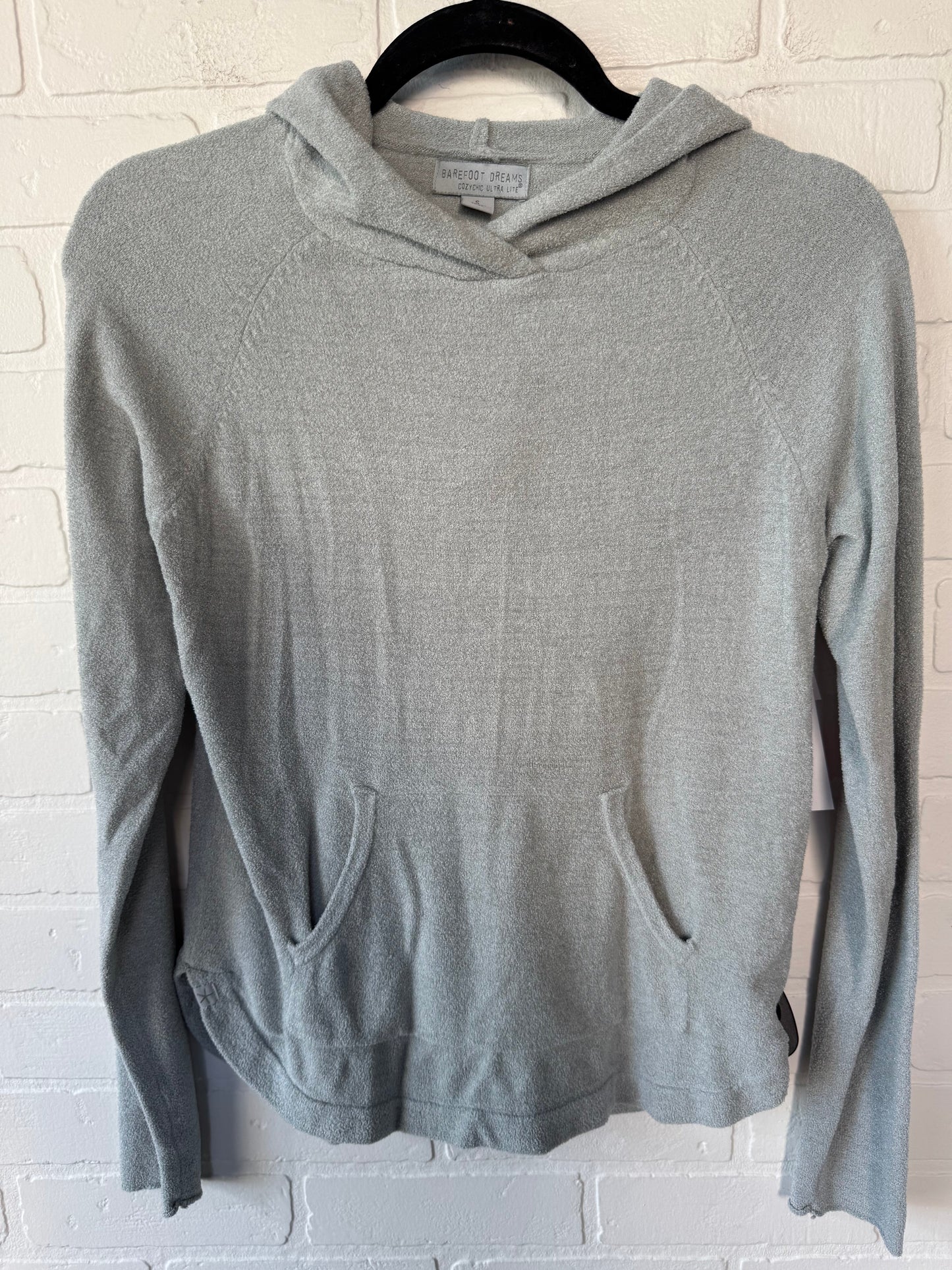 Sweatshirt Hoodie By Barefoot Dreams In Grey, Size: S