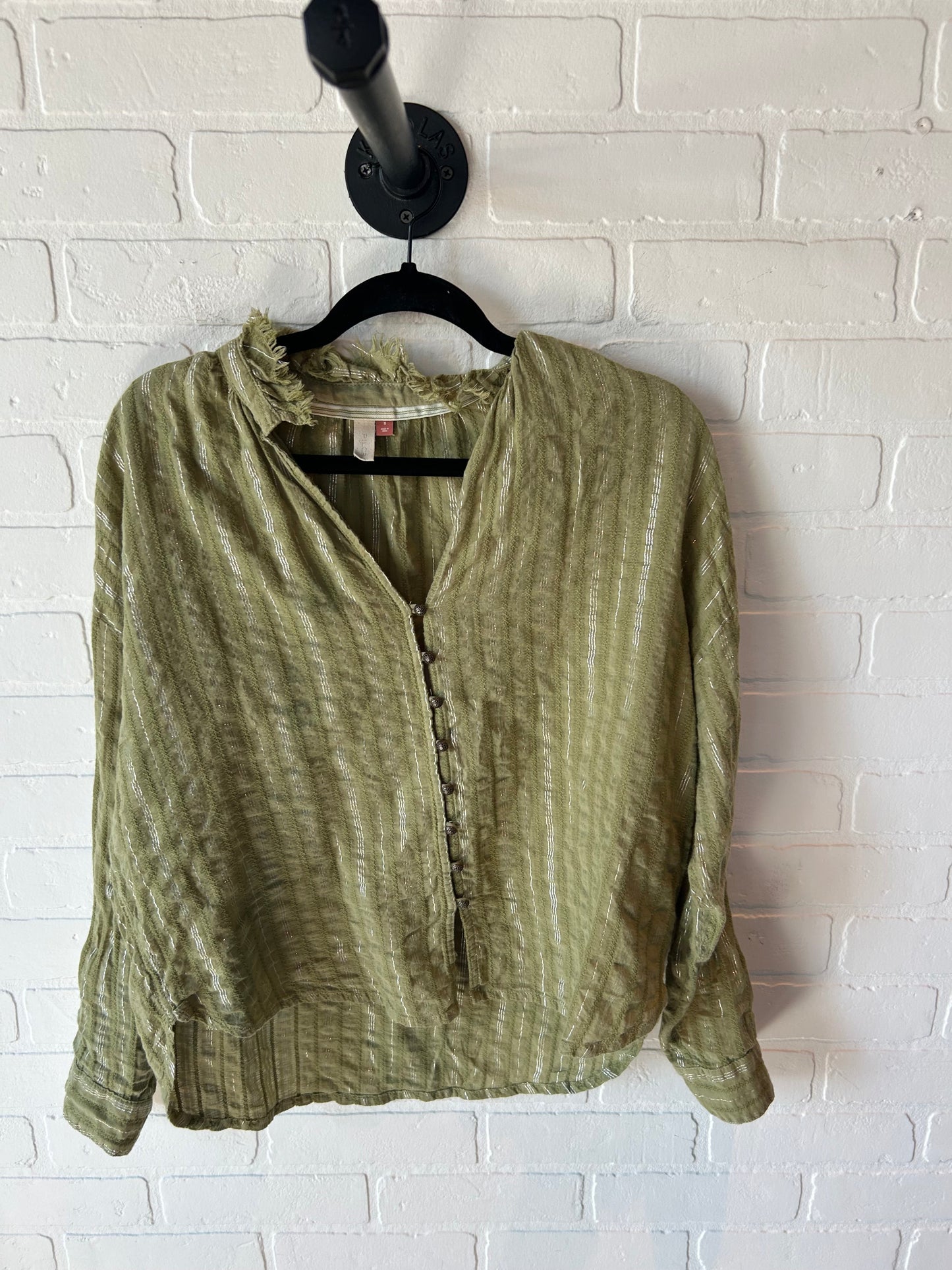 Top Long Sleeve By Pilcro In Green, Size: S