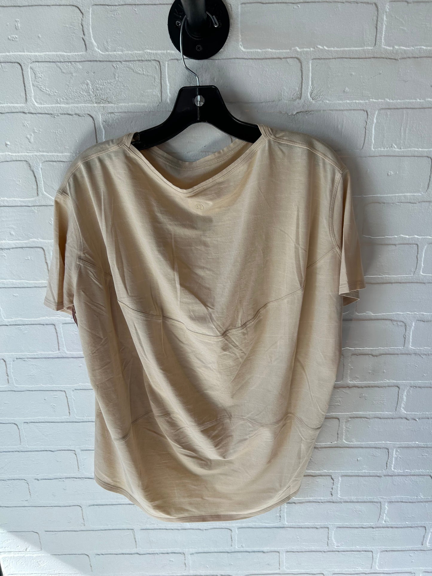 Athletic Top Short Sleeve By Lululemon In Cream, Size: S