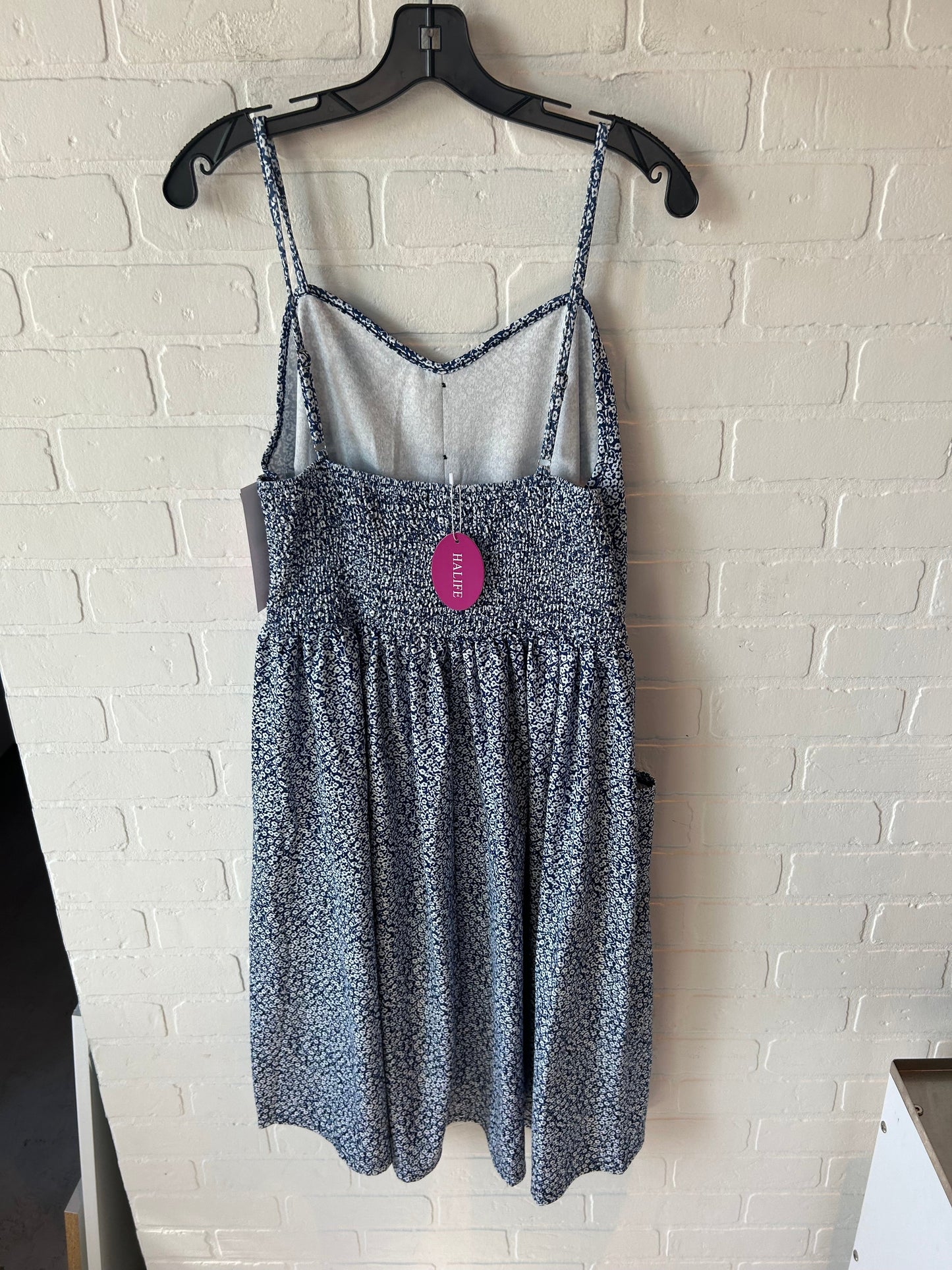 Dress Casual Short By Clothes Mentor In Blue & White, Size: 1x