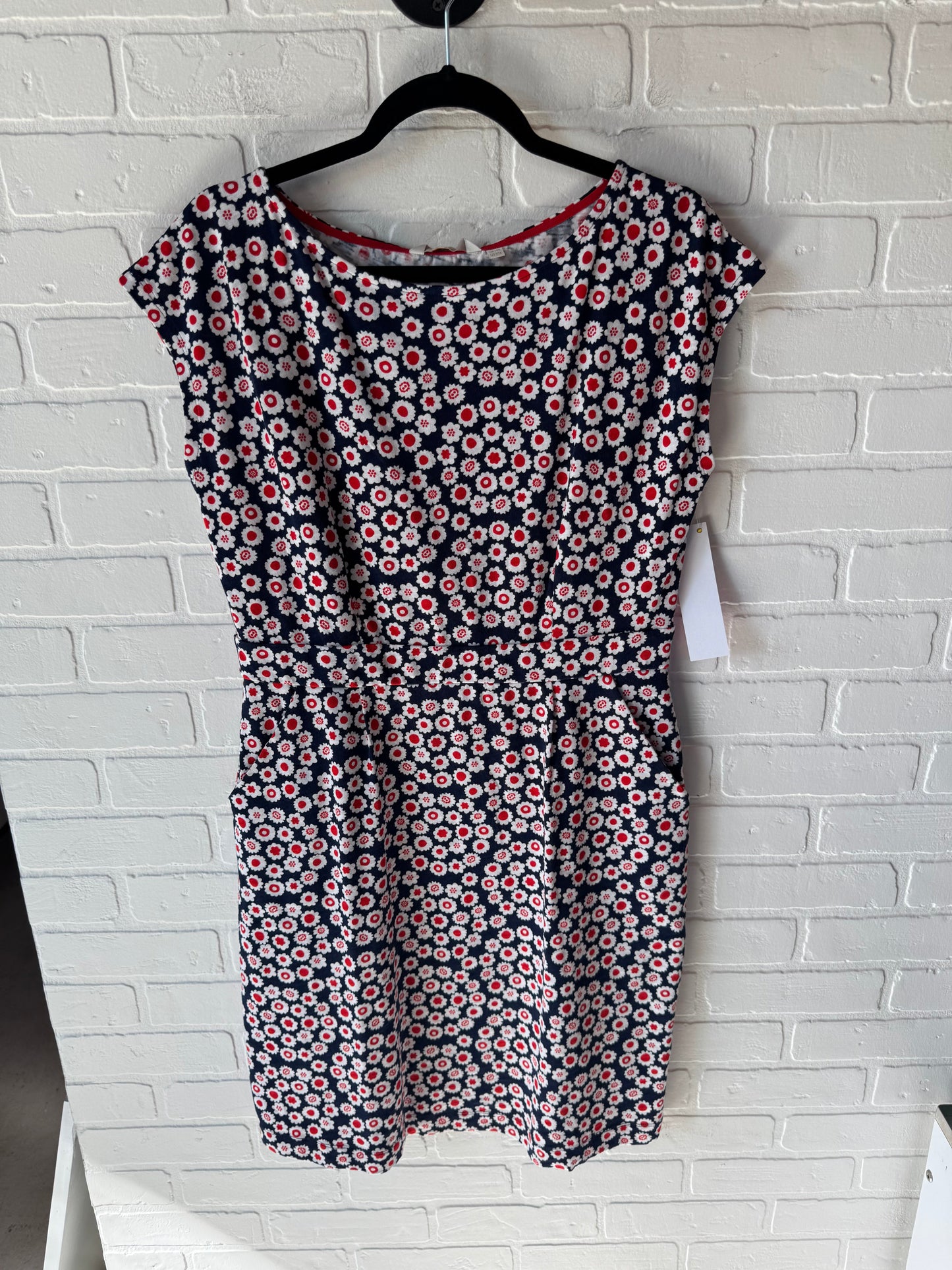 Dress Casual Short By Boden In Blue & Red & White, Size: M