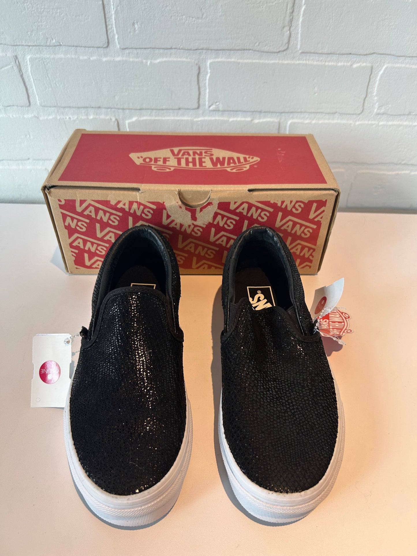 Shoes Sneakers By Vans In Black, Size: 6