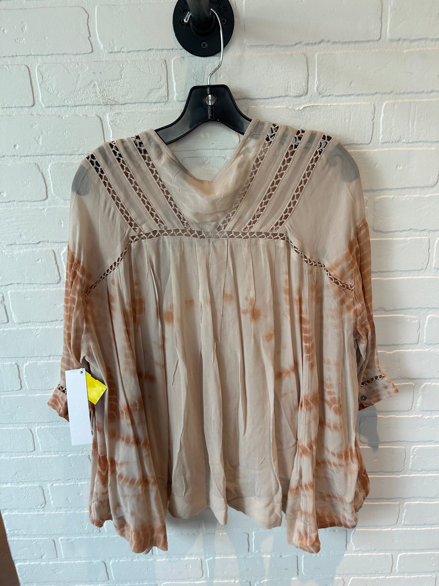 Top Long Sleeve By Free People In Tan, Size: Xs